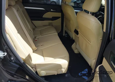 2015 Toyota Highlander Xle V6 z USA, uszkodzony, nr VIN 5TDKKRFHXFS065075